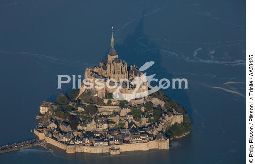 Mont-Saint-Michel - © Philip Plisson / Plisson La Trinité / AA33425 - Nos reportages photos - Marée