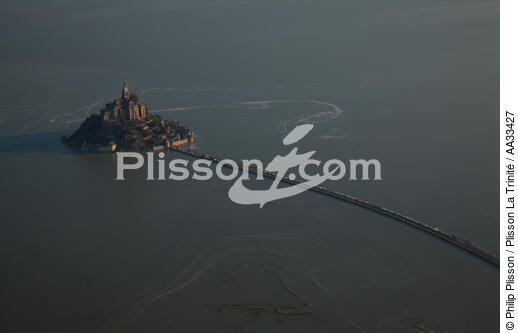 Mont-Saint-Michel - © Philip Plisson / Plisson La Trinité / AA33427 - Nos reportages photos - Marée
