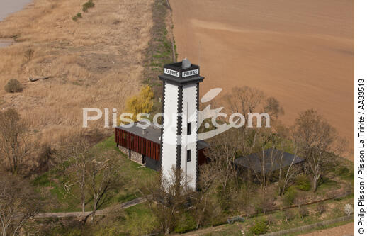 Patiras island lighthouse - © Philip Plisson / Plisson La Trinité / AA33513 - Photo Galleries - French Lighthouses