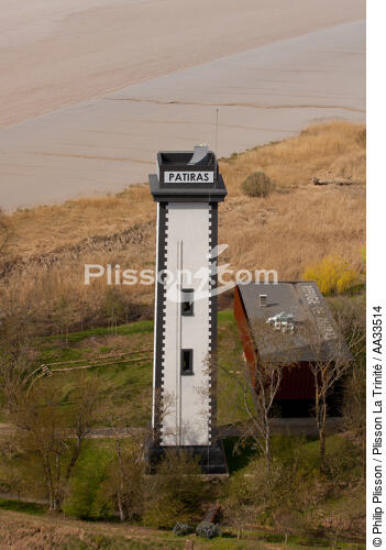 Patiras island lighthouse - © Philip Plisson / Plisson La Trinité / AA33514 - Photo Galleries - Gironde