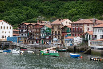 Pasajes chanel © Philip Plisson / Plisson La Trinité / AA33567 - Photo Galleries - Town [Basque Country]