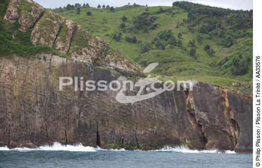 Spanish Basque coast - © Philip Plisson / Plisson La Trinité / AA33576 - Photo Galleries - Cliff