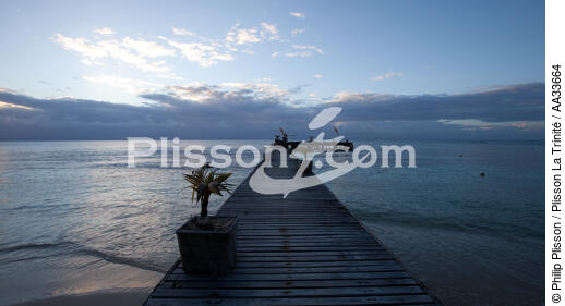 Princesse Bora hotel on Sainte-Marie island - © Philip Plisson / Plisson La Trinité / AA33664 - Photo Galleries - Ponton
