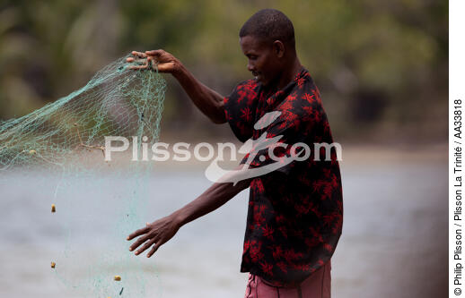 Sainte-Marie island - © Philip Plisson / Plisson La Trinité / AA33818 - Photo Galleries - Fishing equipment