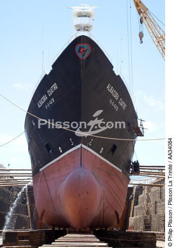 Diégo-Suarez - © Philip Plisson / Plisson La Trinité / AA34084 - Nos reportages photos - Elément d'un bateau