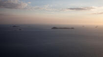 The Mistio archipelago © Philip Plisson / Plisson La Trinité / AA34157 - Photo Galleries - Light