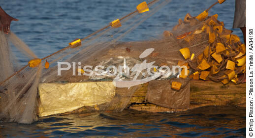 Nosy-Be - © Philip Plisson / Plisson La Trinité / AA34198 - Nos reportages photos - Filet de pêche