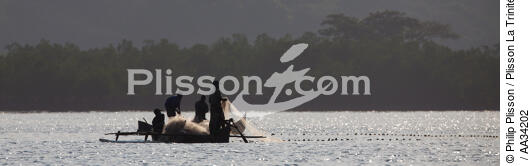 Nosy-Be - © Philip Plisson / Plisson La Trinité / AA34202 - Nos reportages photos - Pêche côtière