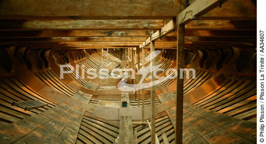 The Hermione ship reconstruction in Rochefort - © Philip Plisson / Plisson La Trinité / AA34607 - Photo Galleries - Shipyards
