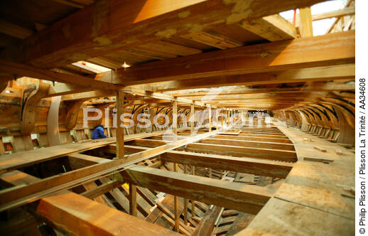 The Hermione ship reconstruction in Rochefort - © Philip Plisson / Plisson La Trinité / AA34608 - Photo Galleries - Shipyards