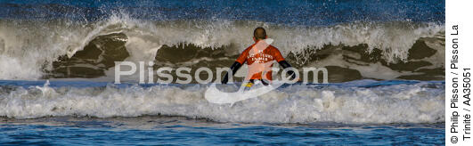 The lifeguards on the beach in Gironde - © Philip Plisson / Plisson La Trinité / AA35051 - Photo Galleries - Lifeboat society