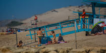 The lifeguards on the beach in Gironde © Philip Plisson / Plisson La Trinité / AA35075 - Photo Galleries - Job