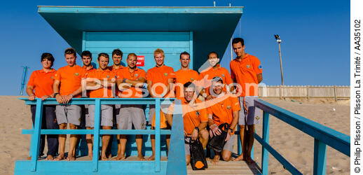 The lifeguards on the beach in Gironde - © Philip Plisson / Plisson La Trinité / AA35102 - Photo Galleries - Lifeboat society