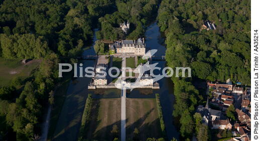 La Ferté castle - © Philip Plisson / Plisson La Trinité / AA35214 - Photo Galleries - Centre