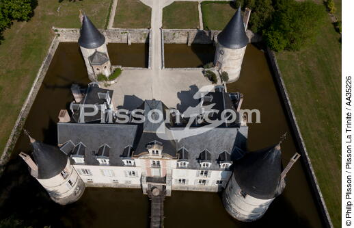 Le Loiret vue du ciel - © Philip Plisson / Plisson La Trinité / AA35226 - Nos reportages photos - Le Loiret vue du ciel