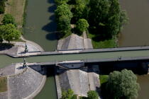 Le pont canal de Briare © Philip Plisson / Plisson La Trinité / AA35241 - Nos reportages photos - Pont