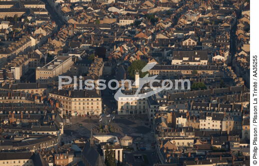 Orléans view of the sky - © Philip Plisson / Plisson La Trinité / AA35255 - Photo Galleries - Town (45)