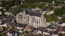 Le Loiret vue du ciel © Philip Plisson / Plisson La Trinité / AA35272 - Nos reportages photos - Monument religieux