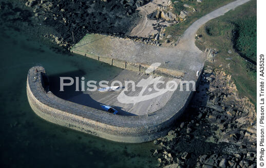 L'île de Tatihou devant Saint-Vaast-la-Hougue - © Philip Plisson / Plisson La Trinité / AA35329 - Nos reportages photos - Normandie