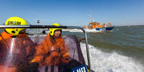 Exercice d'hélitreuillage avec le canot SNSM de Royan © Philip Plisson / Plisson La Trinité / AA35400 - Nos reportages photos - Sauvetage en mer