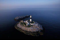 Le phare de Rockabill en Irlande © Philip Plisson / Plisson La Trinité / AA35506 - Nos reportages photos - Phare