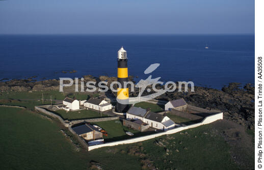 Le phare de Saint John's Point en Irlande - © Philip Plisson / Plisson La Trinité / AA35508 - Nos reportages photos - Saint John's Point