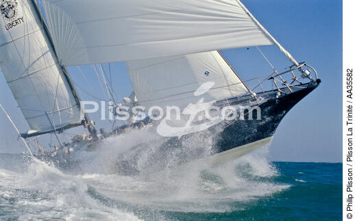 Pen Duick III in the colors of Cacharel - © Philip Plisson / Plisson La Trinité / AA35582 - Photo Galleries - Sailing Race