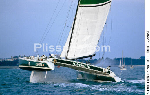Le catamaran Formule Tag - © Philip Plisson / Plisson La Trinité / AA35654 - Nos reportages photos - Course au large
