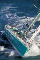 Gerry Roufs on LG Group © Philip Plisson / Plisson La Trinité / AA35659 - Photo Galleries - Maxi-monohull Racing Yacht