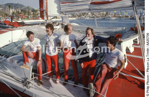 Le team du catamaran Royal - © Philip Plisson / Plisson La Trinité / AA35706 - Nos reportages photos - Personnage