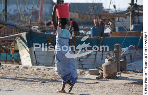 Port de Majunga, côtes Nord Ouest de Madagascar. - © Philip Plisson / Plisson La Trinité / AA35843 - Nos reportages photos - Vieux gréement