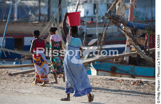 Port de Majunga, côtes Nord Ouest de Madagascar. - © Philip Plisson / Plisson La Trinité / AA35844 - Nos reportages photos - Monocoque
