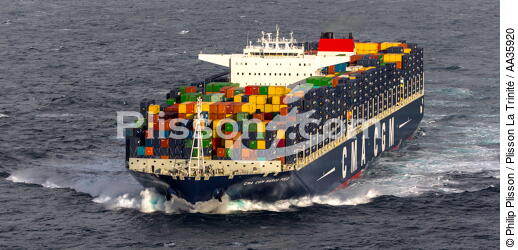 The container ship Marco Polo - © Philip Plisson / Plisson La Trinité / AA35920 - Photo Galleries - The Ouessant Shipping Lane