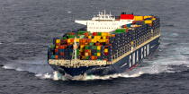The container ship Marco Polo © Philip Plisson / Plisson La Trinité / AA35920 - Photo Galleries - Containership