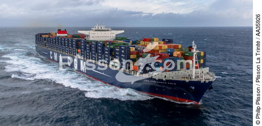 Le porte conteneur Marco Polo - © Philip Plisson / Plisson La Trinité / AA35926 - Nos reportages photos - Transport maritime