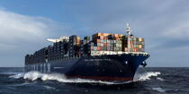 The container ship Marco Polo © Philip Plisson / Plisson La Trinité / AA35935 - Photo Galleries - Containerships, the excess
