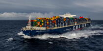 The container ship Marco Polo © Philip Plisson / Plisson La Trinité / AA35939 - Photo Galleries - Containerships, the excess