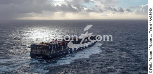 The container ship Marco Polo - © Philip Plisson / Plisson La Trinité / AA35940 - Photo Galleries - The Ouessant Shipping Lane