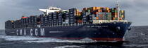 The container door Marco Polo © Philip Plisson / Plisson La Trinité / AA35949 - Photo Galleries - Containerships, the excess