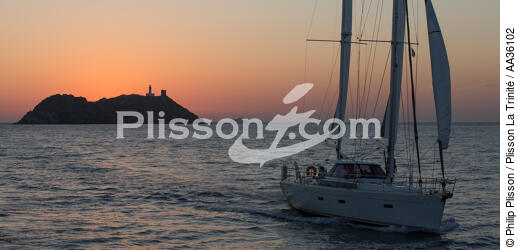la Giraglia, Cap Corse - © Philip Plisson / Plisson La Trinité / AA36102 - Nos reportages photos - Monocoque de plaisance/croisière