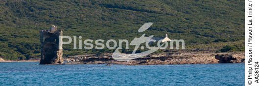 Cap Corse, côte Est - © Philip Plisson / Plisson La Trinité / AA36124 - Nos reportages photos - Site [Corse]