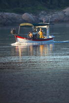 Santa Manza Gulf, Corsica © Philip Plisson / Plisson La Trinité / AA36536 - Photo Galleries - Fishing vessel