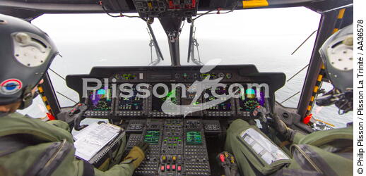 La flottille 33F - © Philip Plisson / Plisson La Trinité / AA36578 - Photo Galleries - Military helicopter