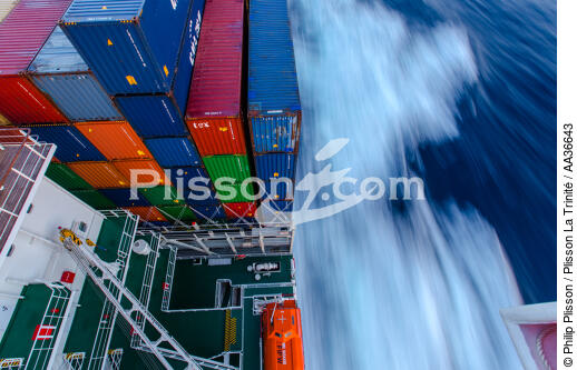 CMA CGM Jules Verne - © Philip Plisson / Plisson La Trinité / AA36643 - Photo Galleries - Containership