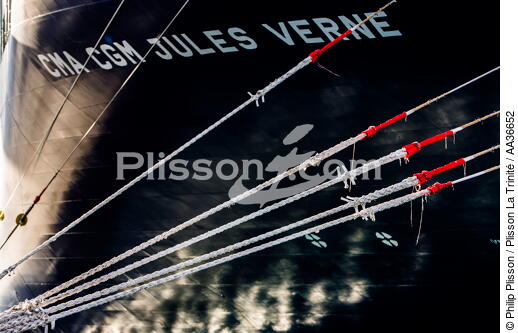CMA CGM Jules Verne - © Philip Plisson / Plisson La Trinité / AA36652 - Nos reportages photos - Porte-conteneurs