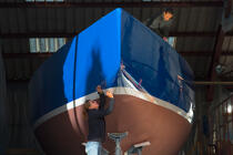 Restauration du 12 mètres JI France au chantier naval de Vilaine à Arzal. © Philip Plisson / Plisson La Trinité / AA36661 - Nos reportages photos - America's Cup