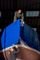 Restauration du 12 mètres JI France au chantier naval de Vilaine à Arzal. © Philip Plisson / Plisson La Trinité / AA36673 - Nos reportages photos - Chantier naval