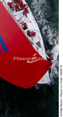 Le 12 mètres JI France en baie de Quiberon - © Philip Plisson / Plisson La Trinité / AA36719 - Nos reportages photos - Monocoque de course