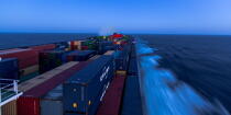 CMA CGM Jules Verne © Philip Plisson / Plisson La Trinité / AA37004 - Nos reportages photos - Transport maritime
