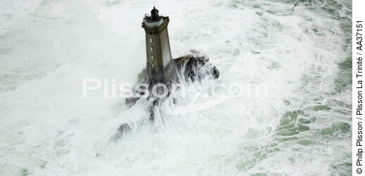 Tempête Petra sur le phare de la Vieille - © Philip Plisson / Plisson La Trinité / AA37151 - Nos reportages photos - Finistère